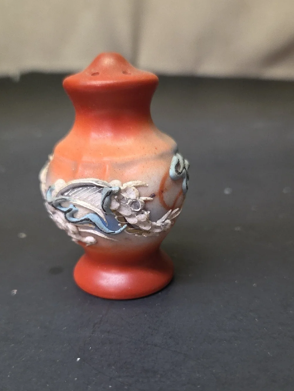 Japanese Moriage Dragonware salt and pepper shaker set.